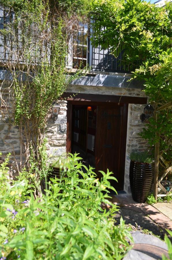 Bow Mill Farm Bed and Breakfast Totnes Eksteriør billede